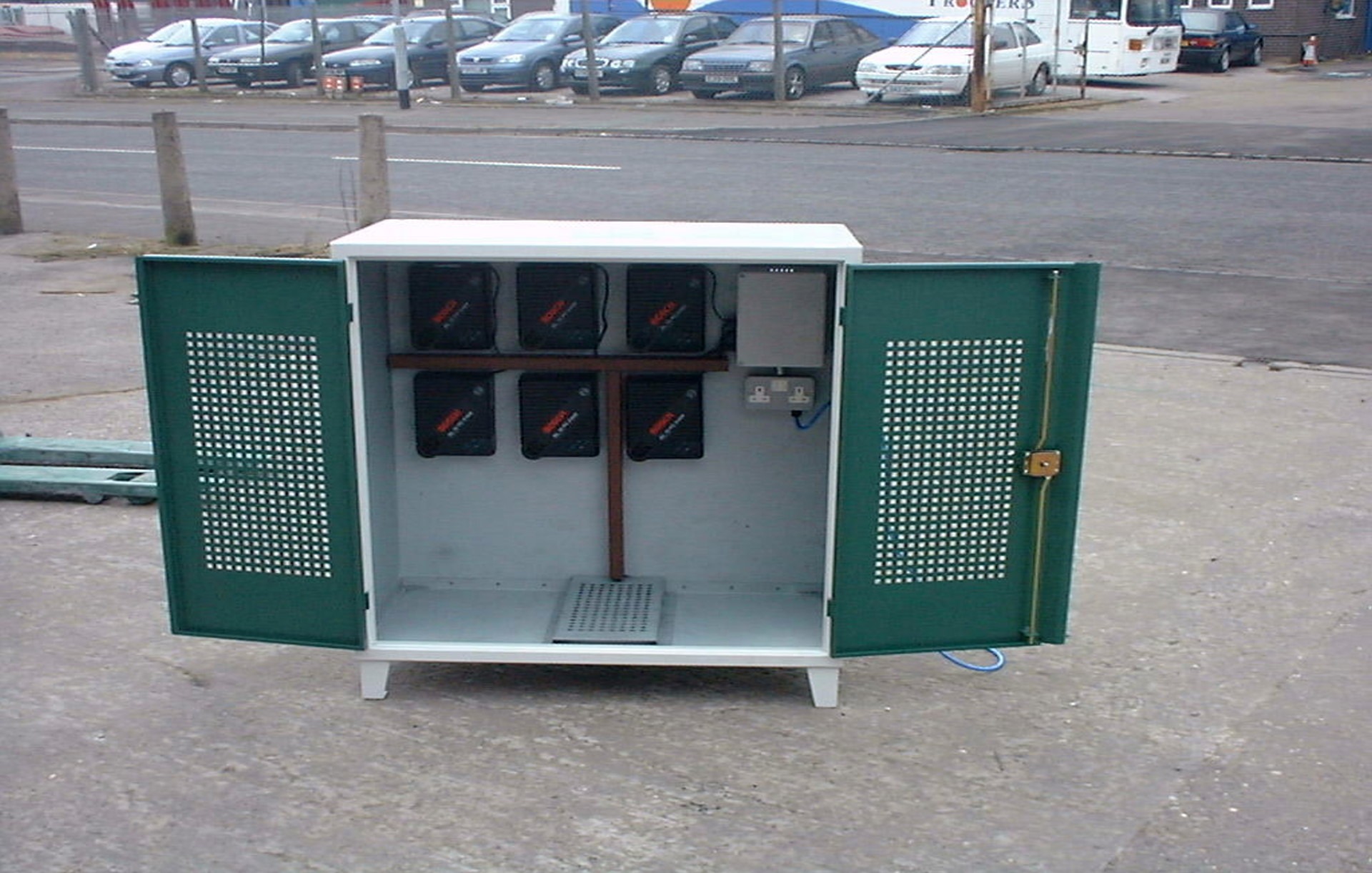 charger_cabinet